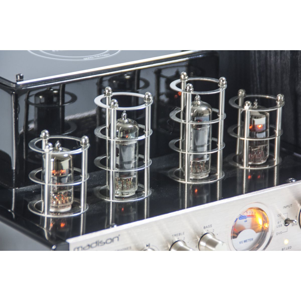A hybrid tube amplifier can operate with only one tube